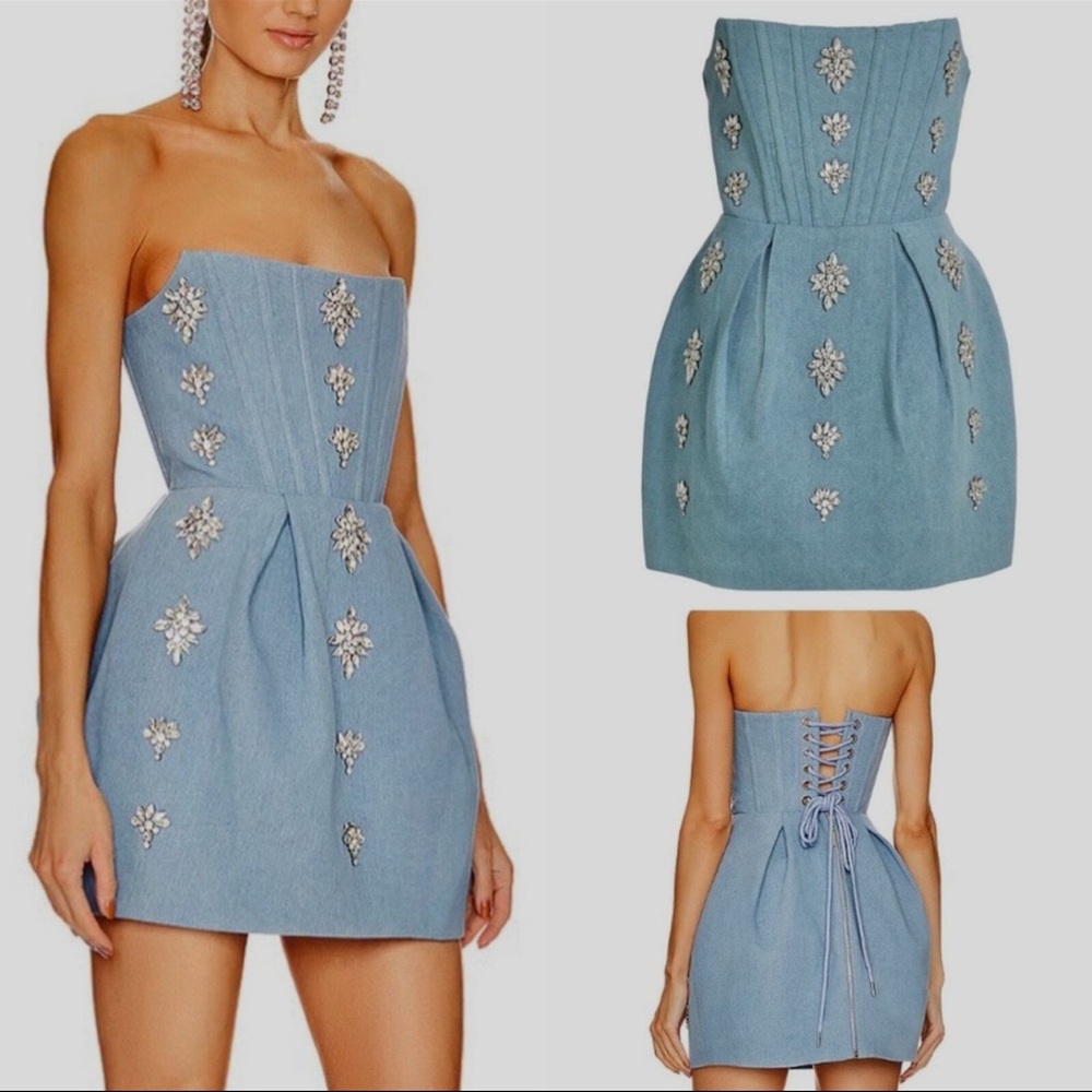 Elegant Blue Strapless Dress with Embellishments